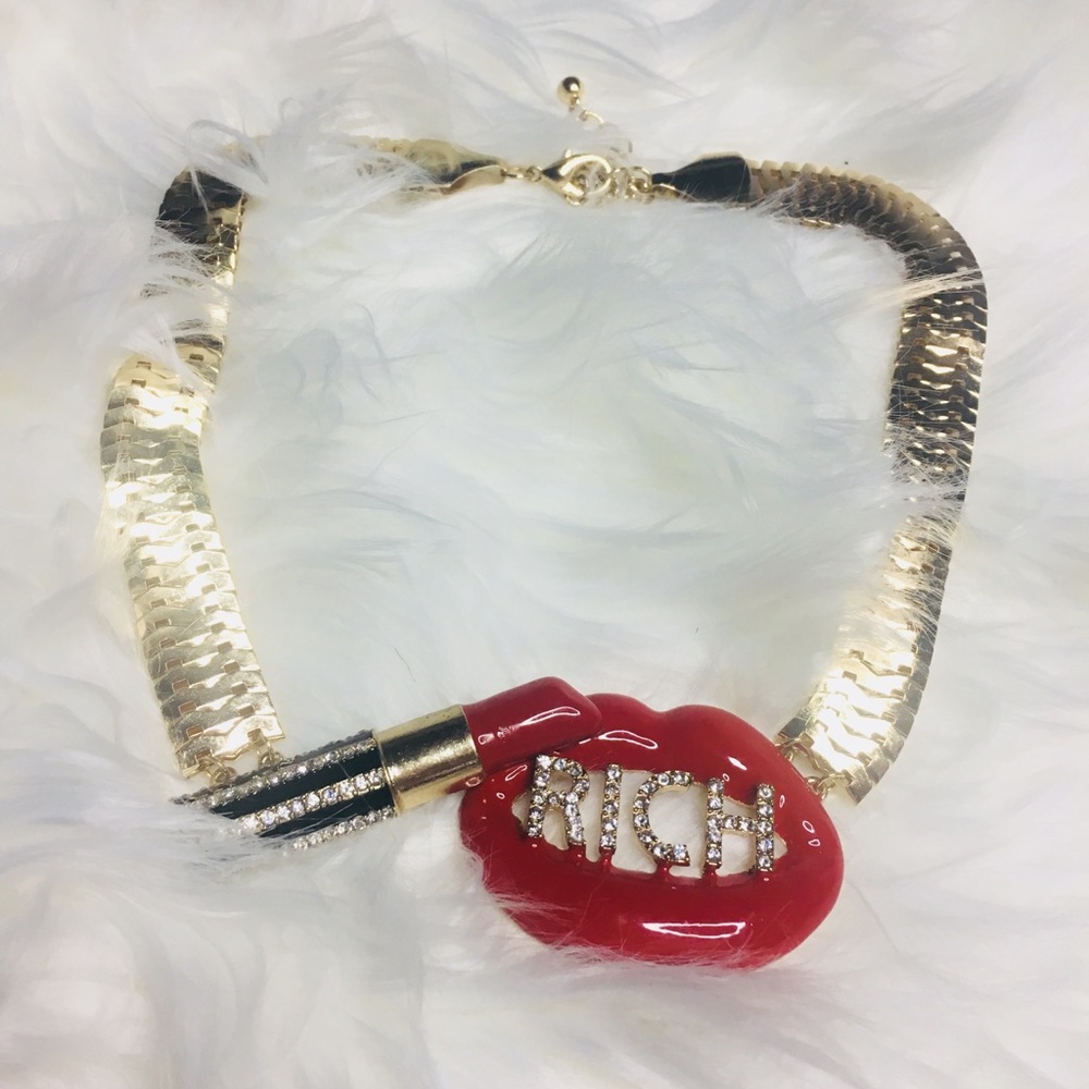 Rich Lipstick 💄 👄Necklace